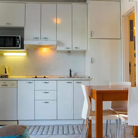 The Sea House * Vis