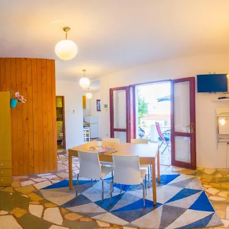 The Sea House * Vis