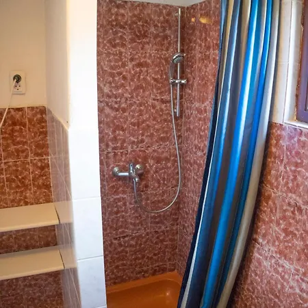 The Sea House Vis