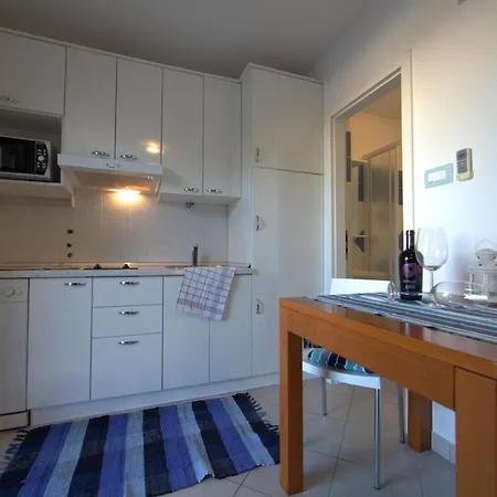 The Sea House Apartment *