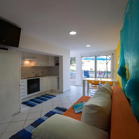 The Sea House * Vis