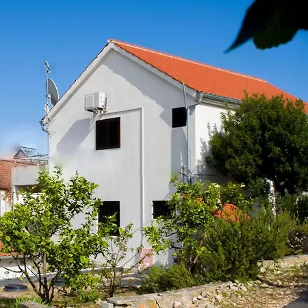 Apartment The Sea House *