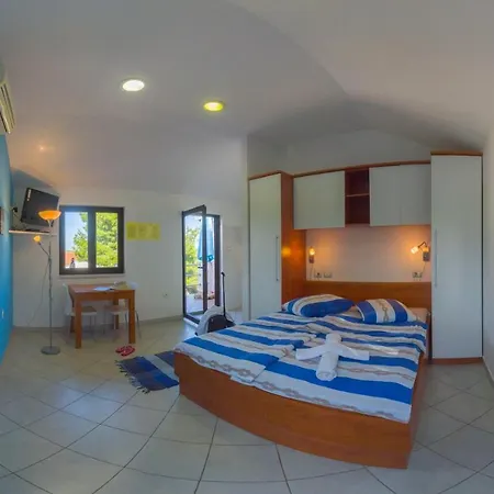 Apartment The Sea House Vis