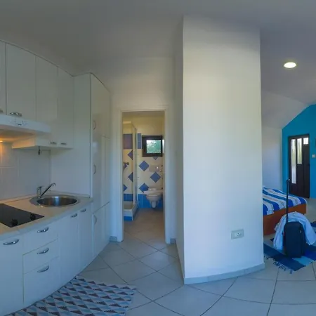The Sea House Vis